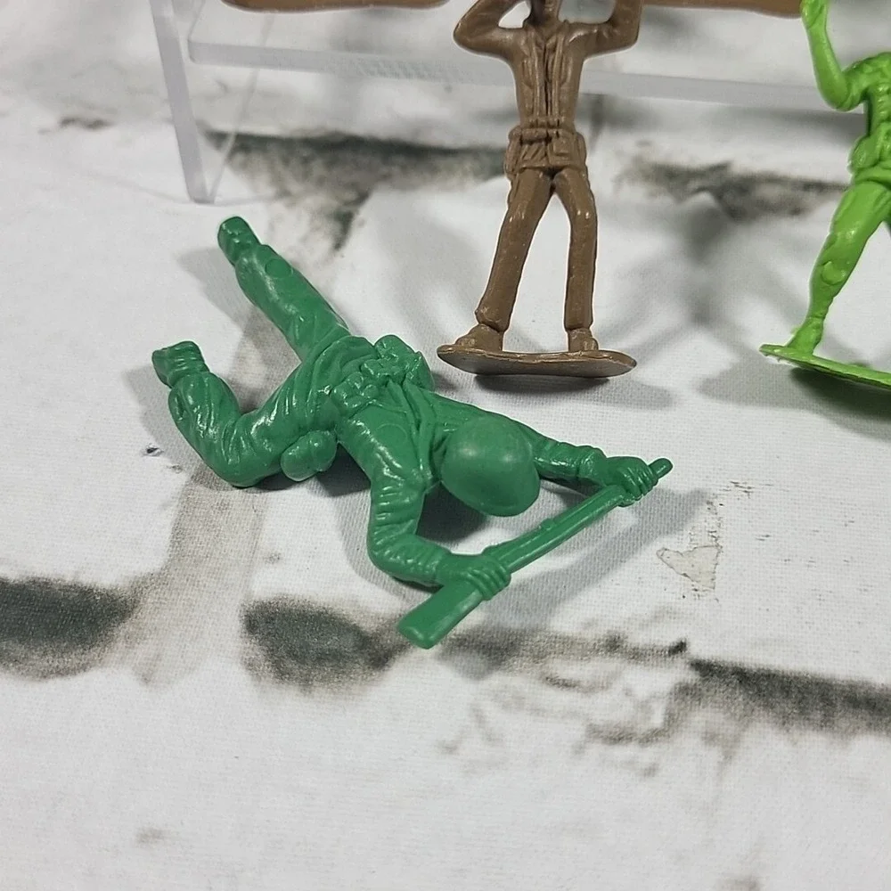 Toy‎ Soldiers Assorted Sizes and Colors Some Vintage Lot of 20